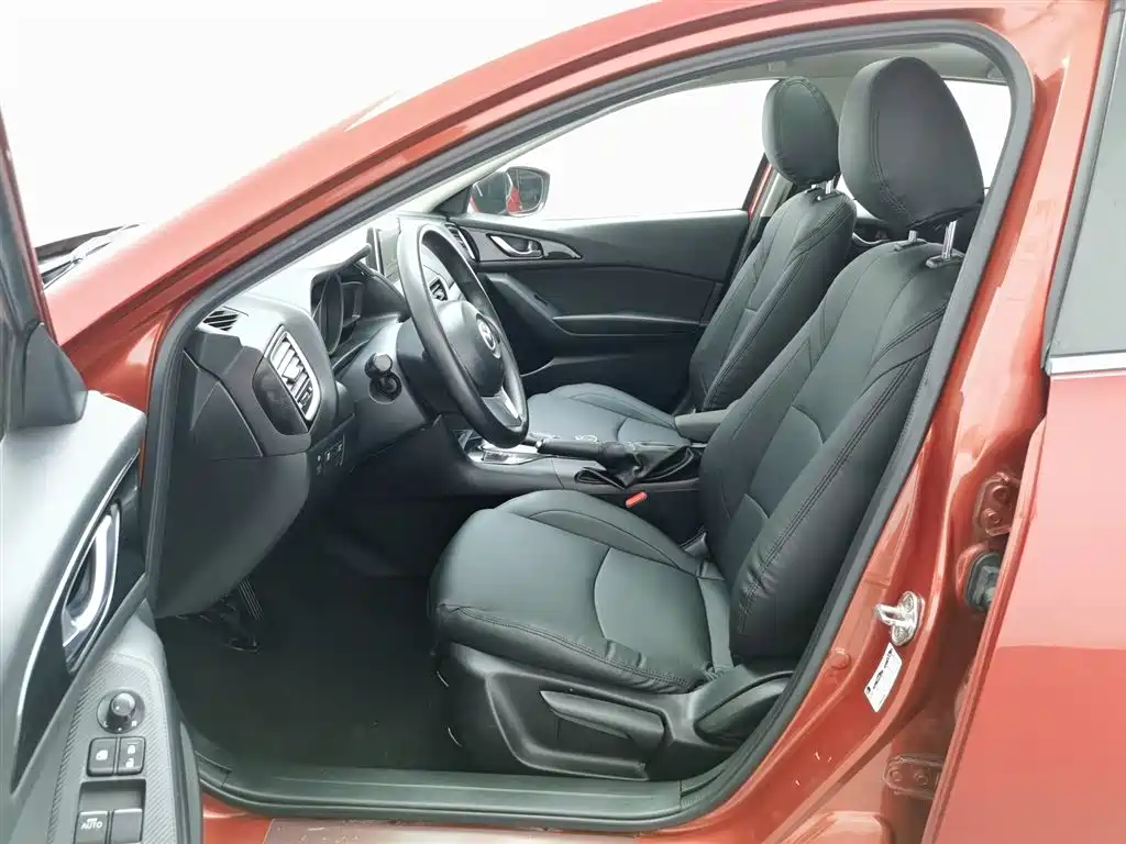 Mazda 3 Axela 2016 — фото 10