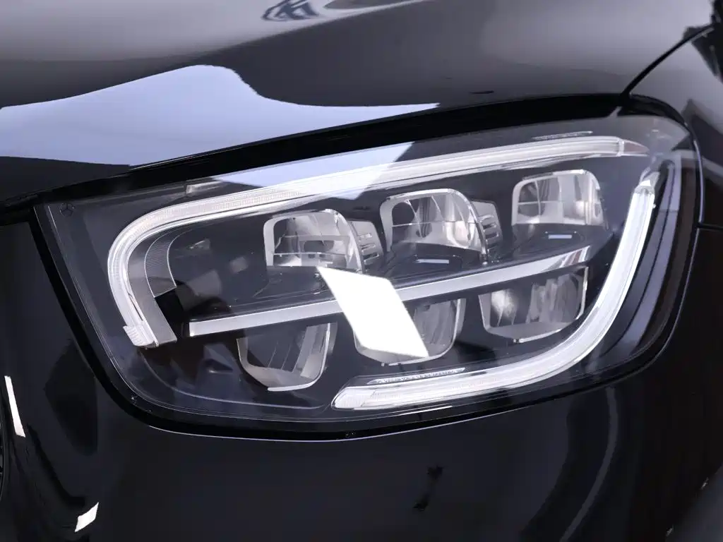 Mercedes-Benz GLC 2023