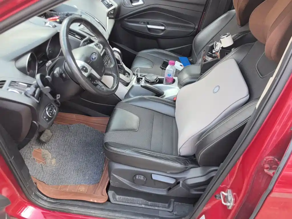 Ford Kuga 2015 — фото 16