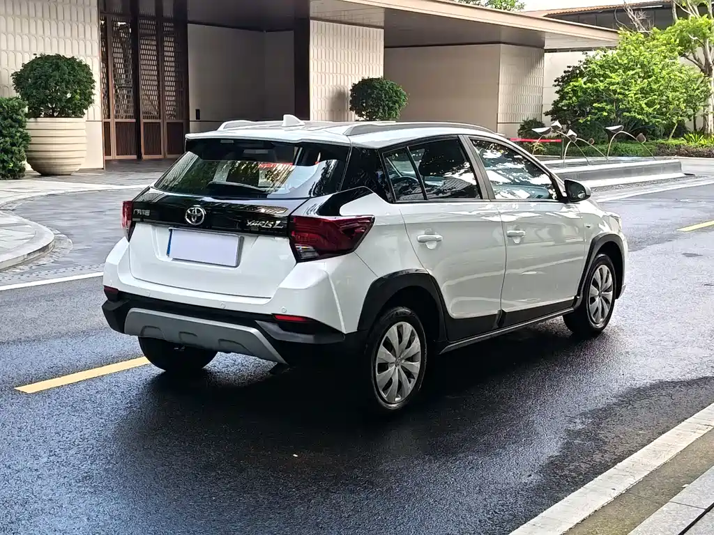 Toyota Yaris L 2020