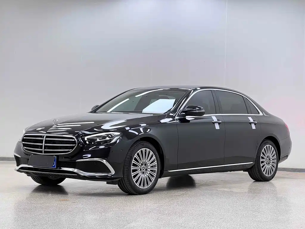 Mercedes-Benz E-Class 2023 — фото 1