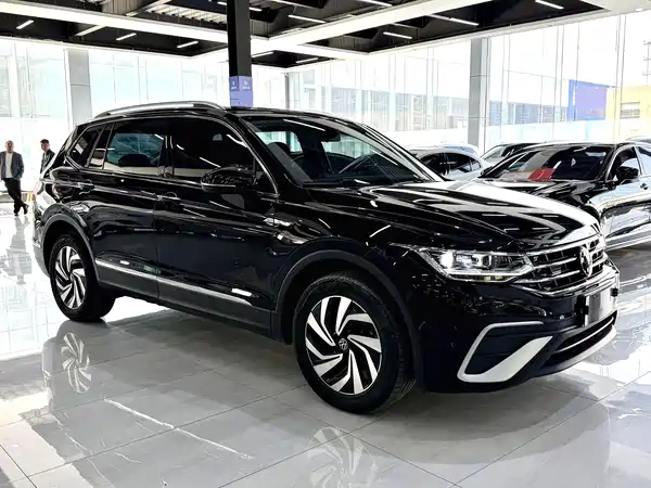 Volkswagen Tiguan L 2023