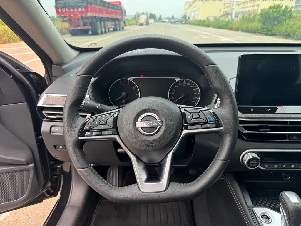 Nissan Teana 2023 — фото 11