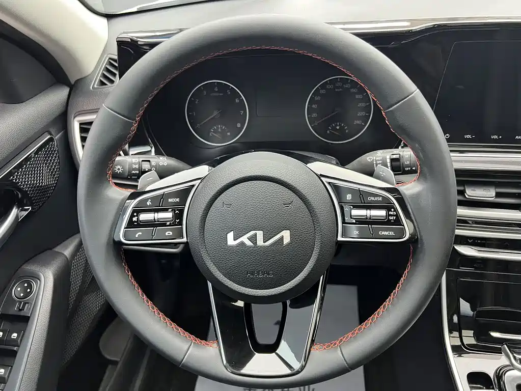 Kia KX3 2022 — фото 11
