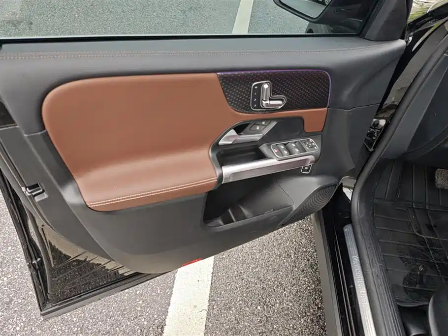 Mercedes-Benz GLB 2024