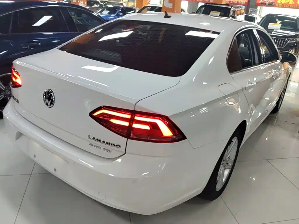 Volkswagen Lamando 2015