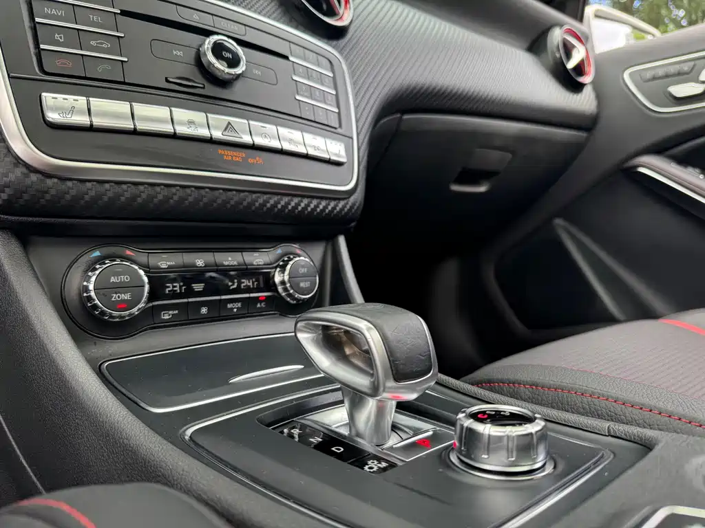Mercedes-Benz A-Class AMG 2018 — фото 9