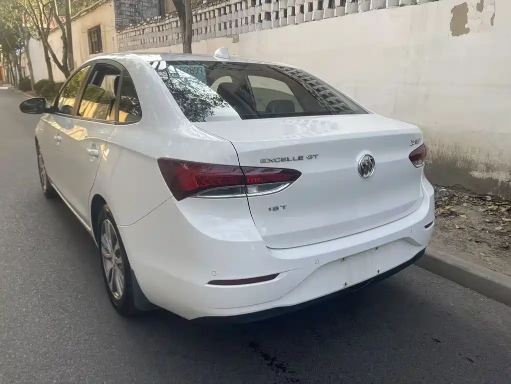 Buick Excelle 2021 — фото 12