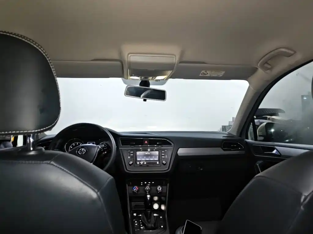 Volkswagen Tiguan L 2018 — фото 25