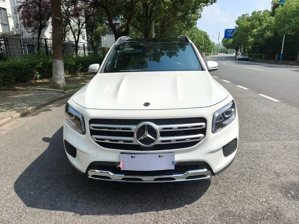 Mercedes-Benz GLB 2023