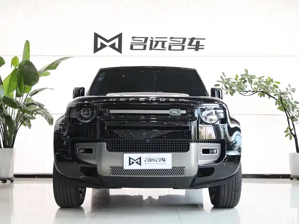 Land Rover Defender 2024