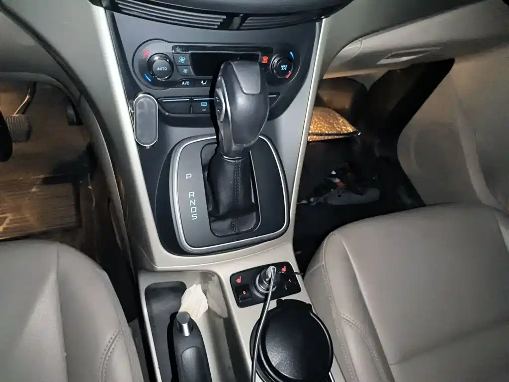 Ford Kuga 2014 — фото 15