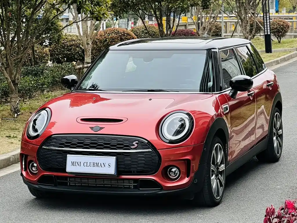 MINI Clubman 2022 — фото 1