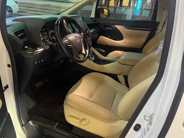 Toyota Alphard 2020