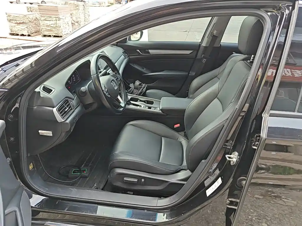 Honda Accord 2020 — фото 15