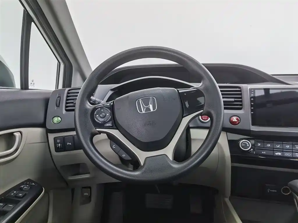 Honda Civic 2015 — фото 11