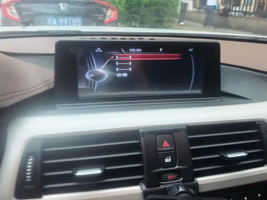 BMW 3 Series 2015 — фото 16
