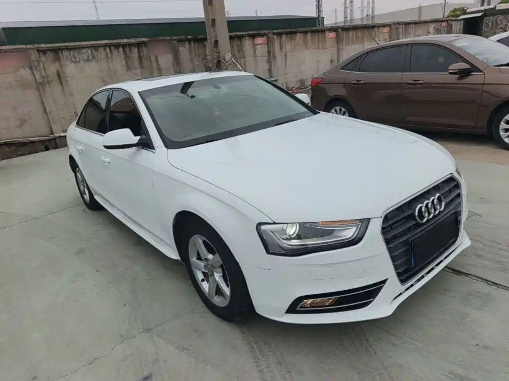 Audi A4L 2015