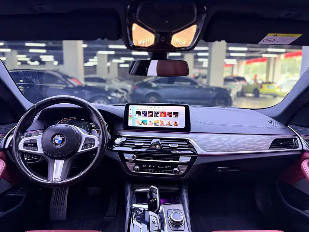 BMW 5 Series 2022 — фото 20