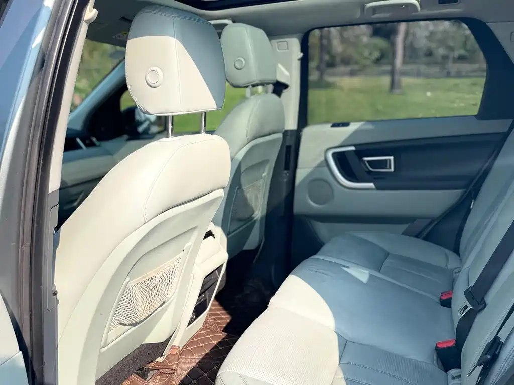 Land Rover Discovery Sport 2016 — фото 13