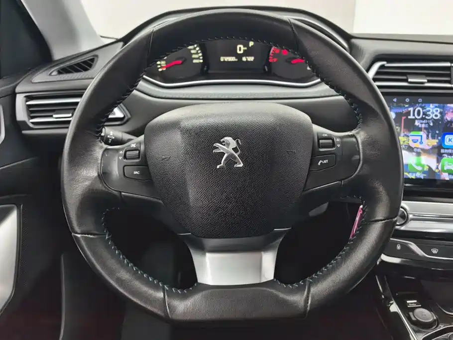 Peugeot 308 2018 — фото 15