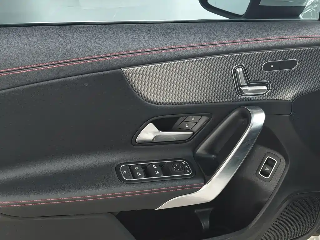 Mercedes-Benz A-Class 2025 — фото 13