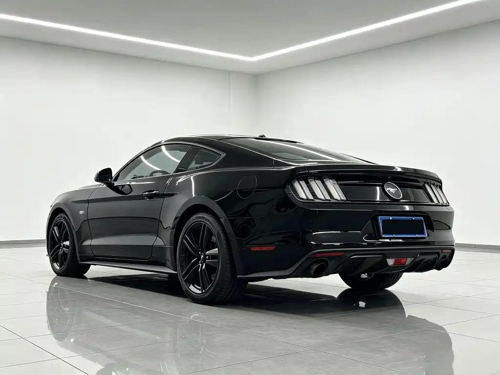 Ford Mustang 2017 — фото 7