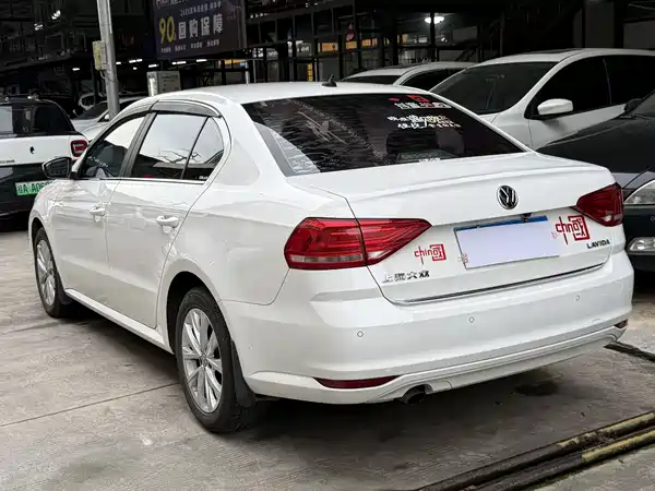 Volkswagen Lavida 2015