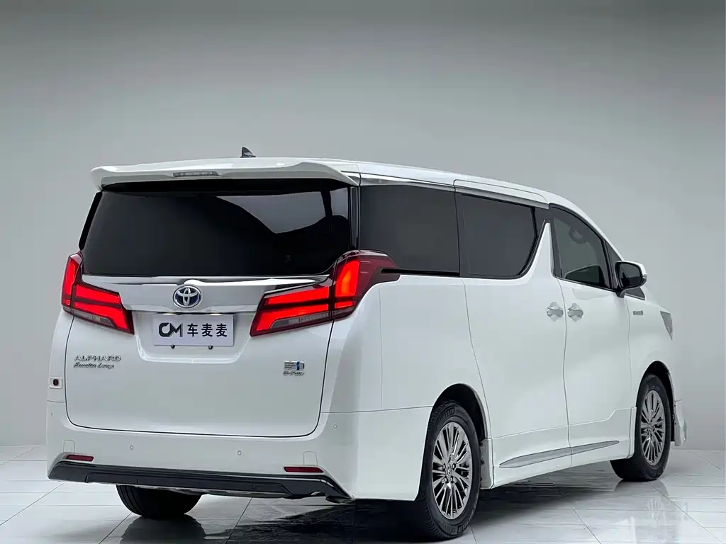 Toyota Alphard 2022 — фото 3