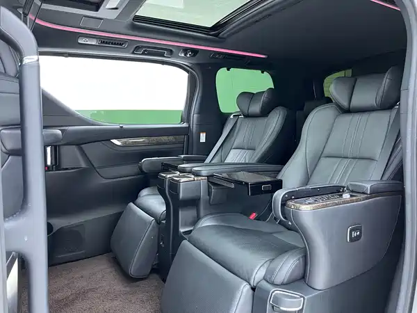 Toyota Alphard 2022