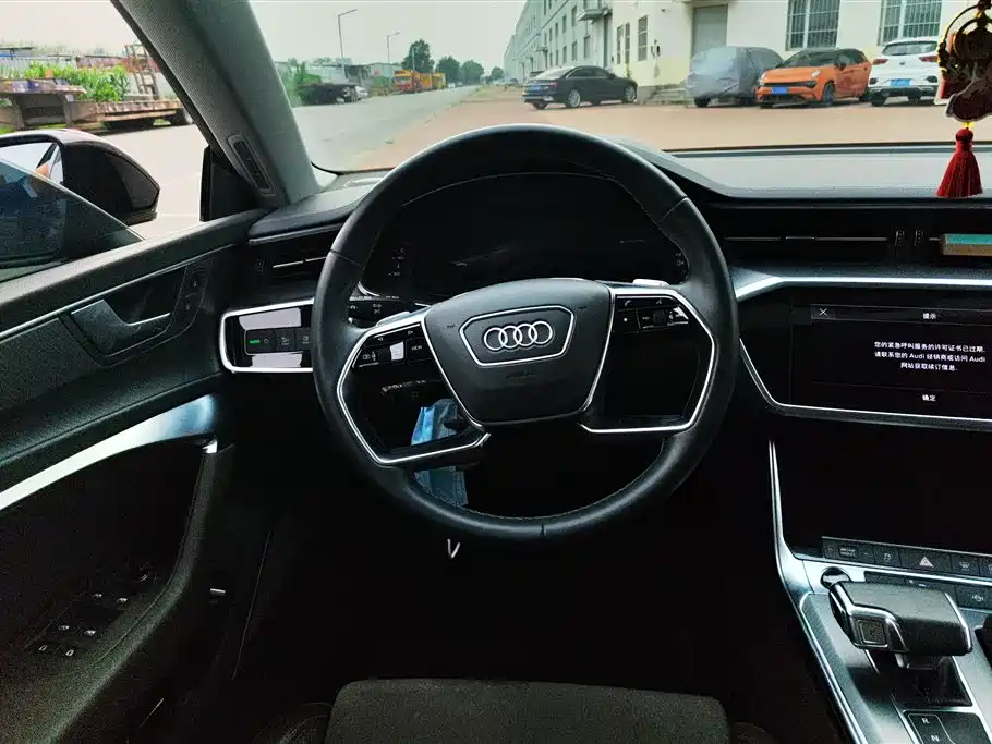 Audi A7L 2023 — фото 15