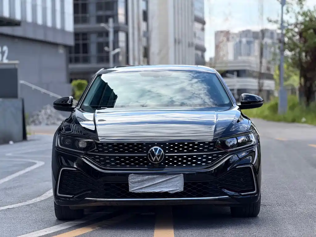 Volkswagen Passat 2023