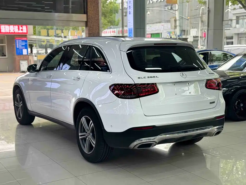 Mercedes-Benz GLC 2022 — фото 12