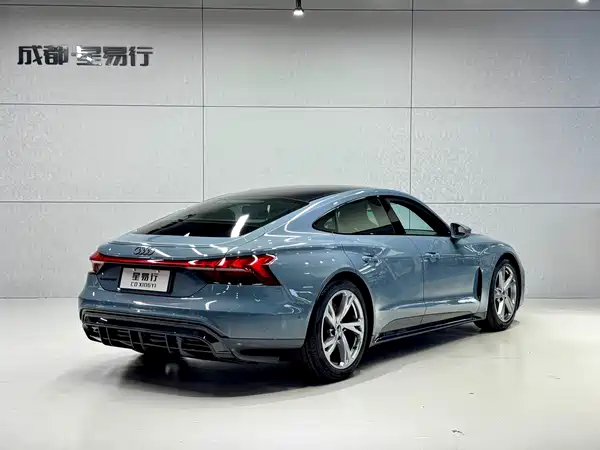 Audi e-tron GT 2024