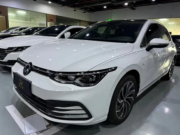 Volkswagen Golf 2024