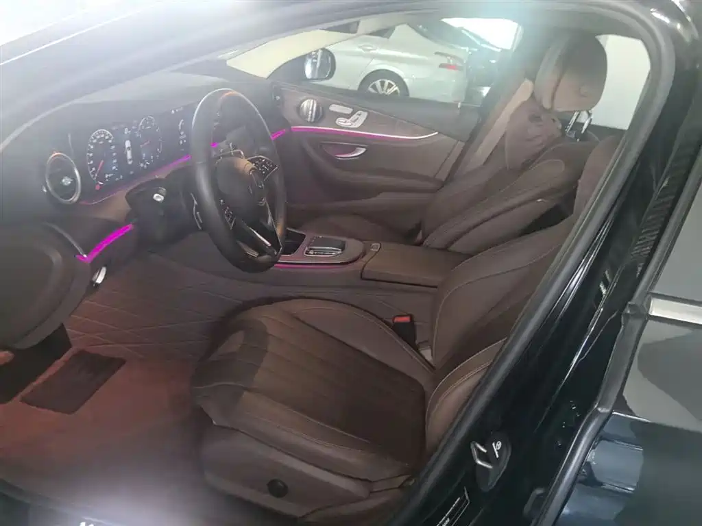 Mercedes-Benz E-Class 2023 — фото 15