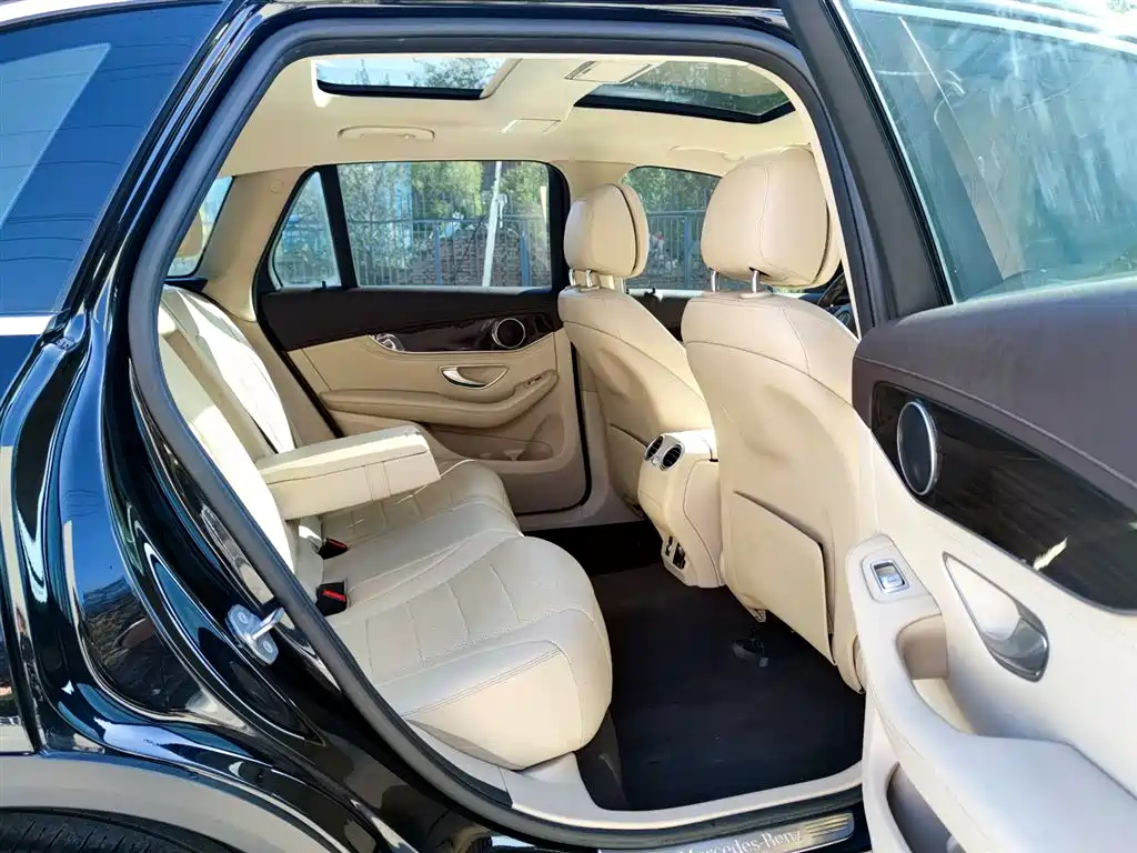 Mercedes-Benz GLC 2019 — фото 11