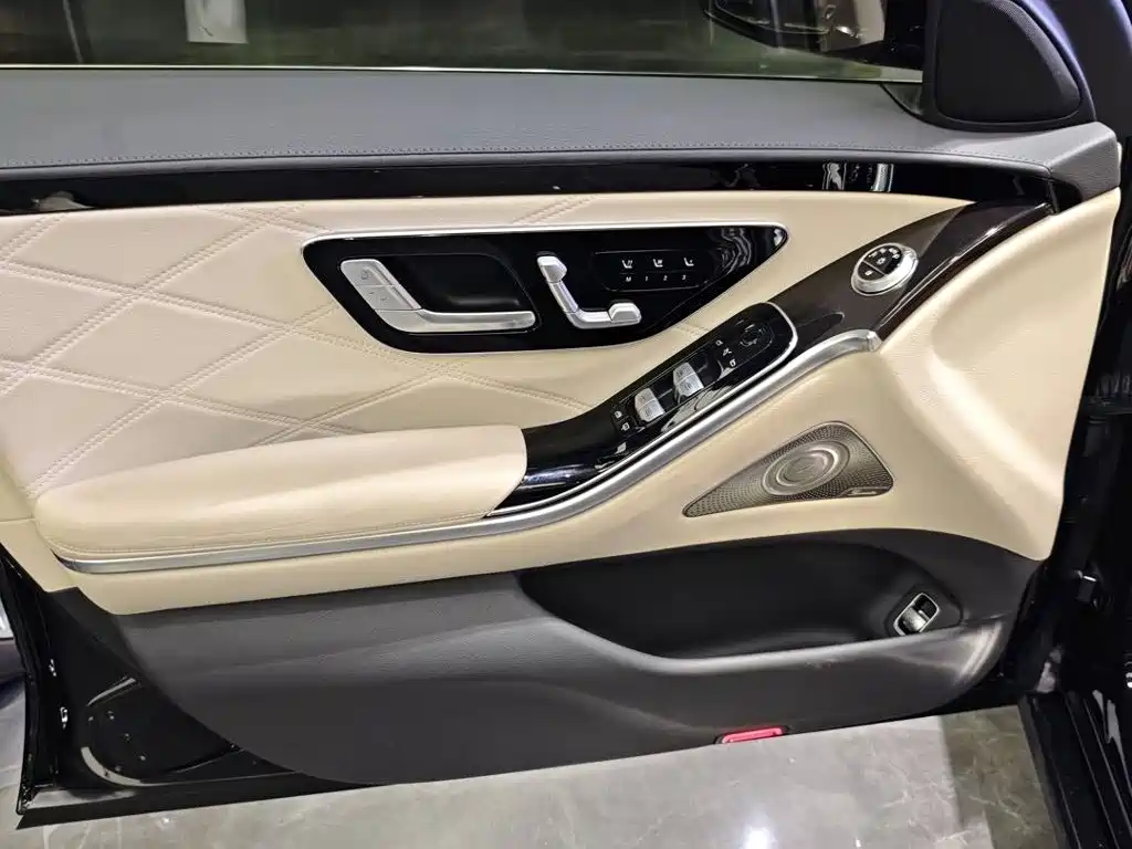 Mercedes-Benz Maybach S-Class 2023