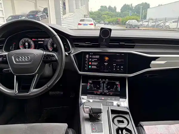 Audi A6L 2021