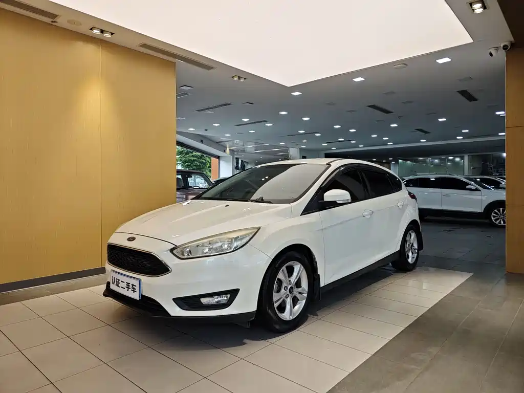 Ford Focus 2016 — фото 1