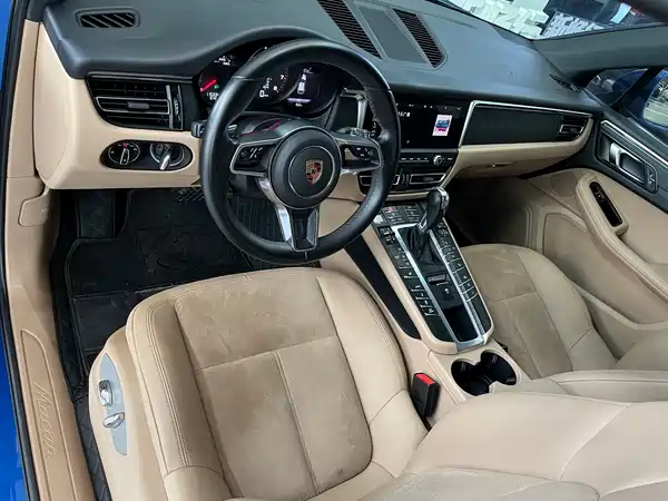 Porsche Macan 2020