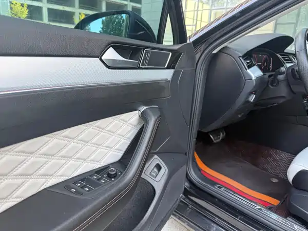 Volkswagen Magotan 2024