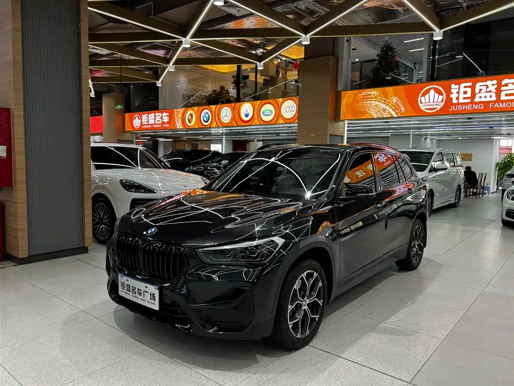 BMW X1 2021 — фото 1