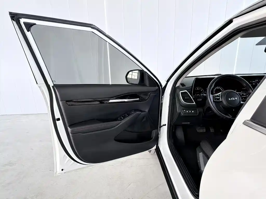 Kia KX3 2023 — фото 19
