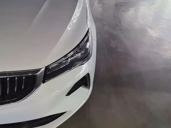 Geely Emgrand 2022