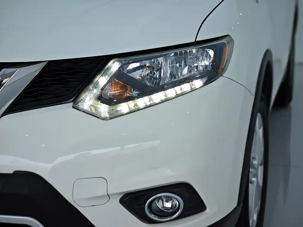 Nissan X-Trail 2014 — фото 11
