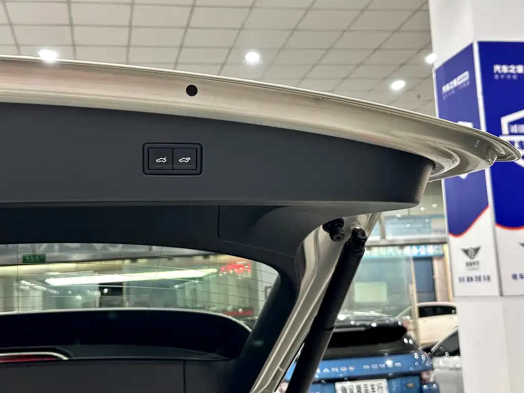 Volkswagen Tiguan L 2019 — фото 30