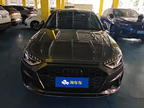 Audi A4L 2021