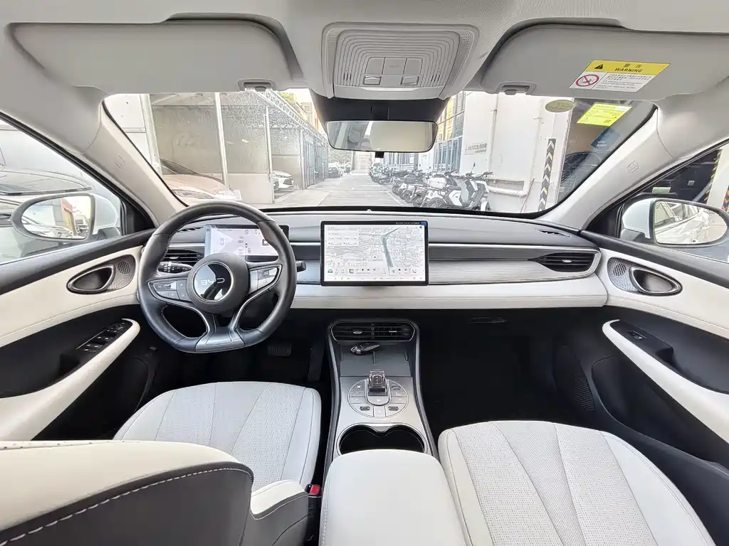 BYD Seal 05 DM-i 2025 — фото 12