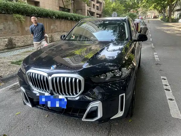 BMW X5 2025